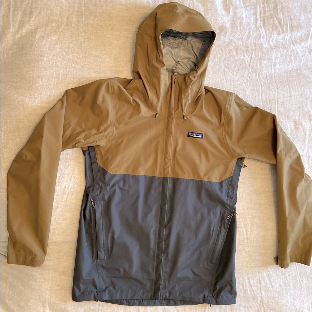 Patagonia Men’s Rain Jacket - Small